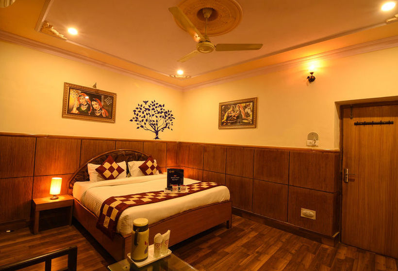Hotel Oyo Premium Jhalawar Road 7