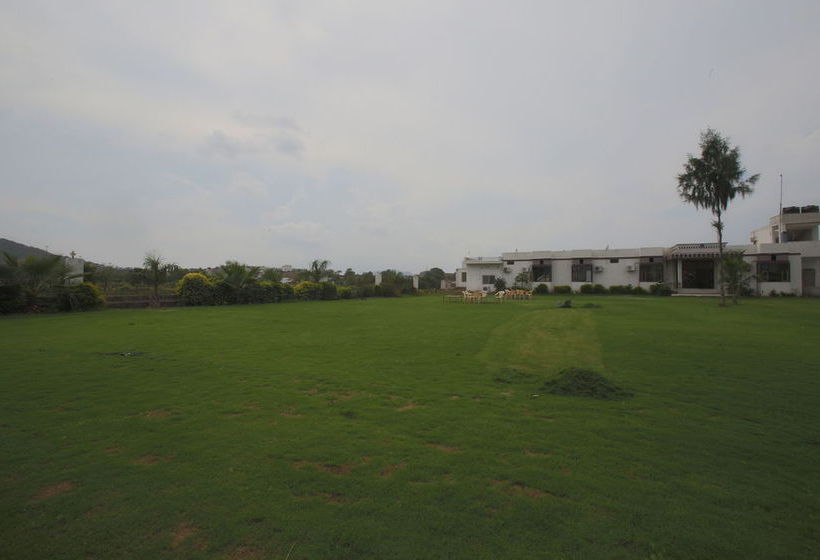 Hotel The Country Side Resort 9