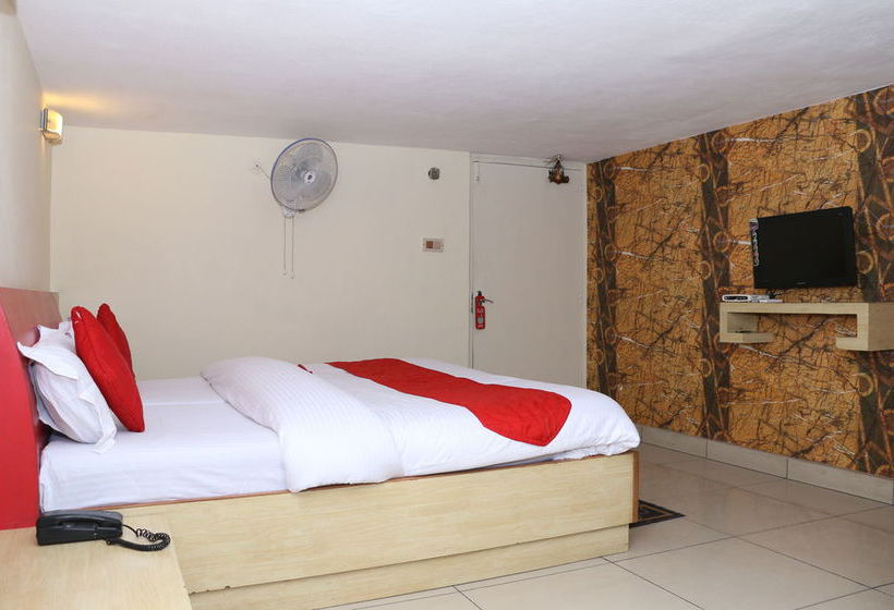 Hotel Oyo Rooms Ludhiana Railway Station Clock Tower 4