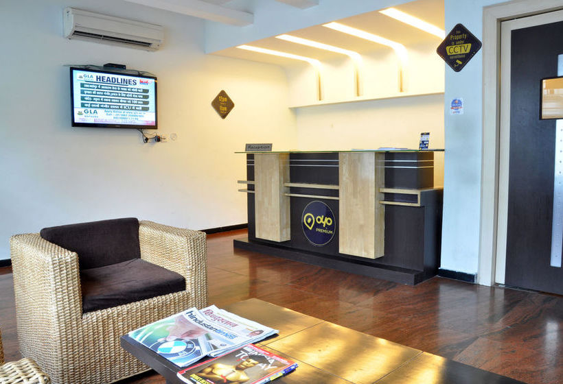 Hotel Oyo Premium Vidhan Sabha Marg 13