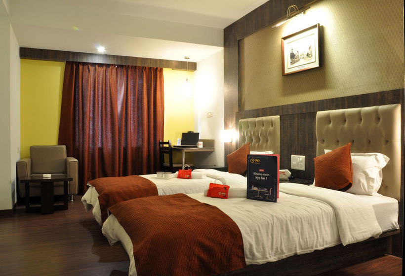 Hotel Oyo Premium Vidhan Sabha Marg 6