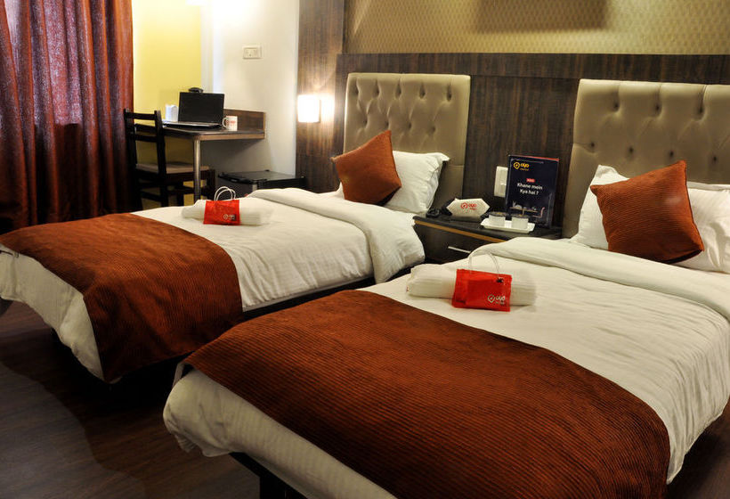 Hotel Oyo Premium Vidhan Sabha Marg 9