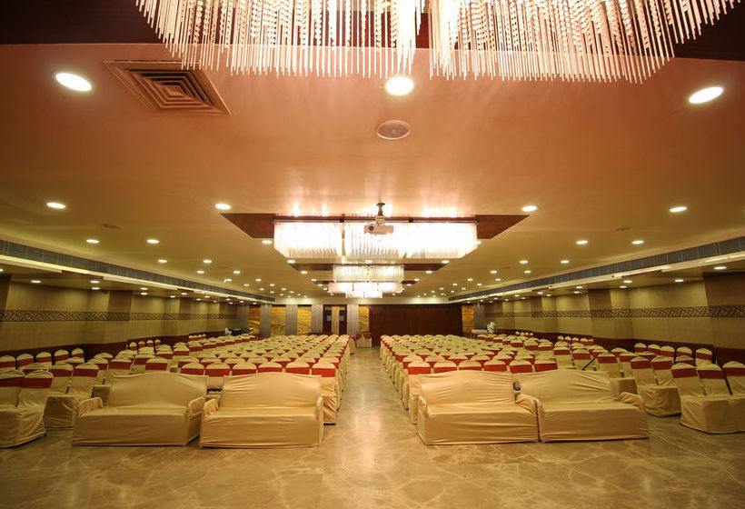 Hotel Oyo Premium Jubilee Garden Jawahar Road 1