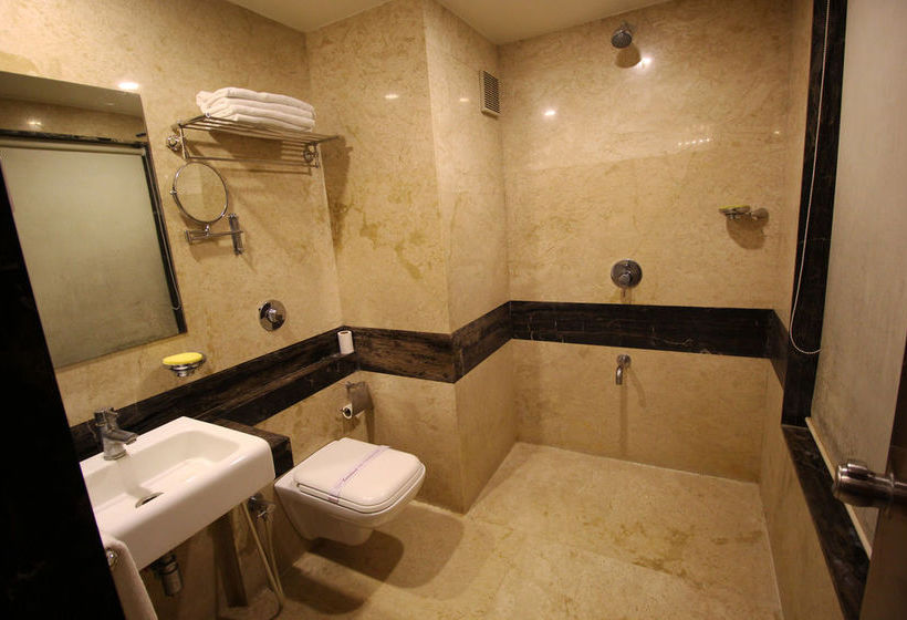 Hotel Oyo Premium Jubilee Garden Jawahar Road 12