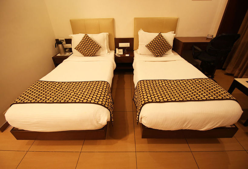 Hotel Oyo Premium Jubilee Garden Jawahar Road 18