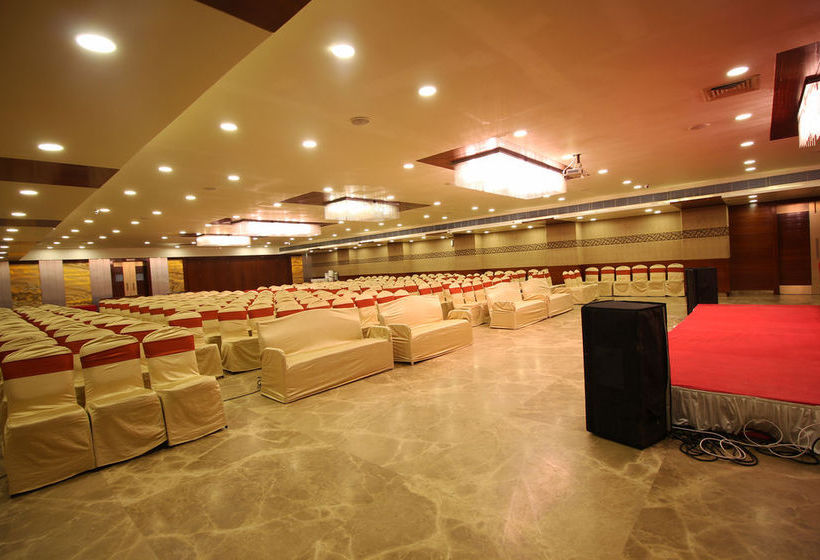 Hotel Oyo Premium Jubilee Garden Jawahar Road 3