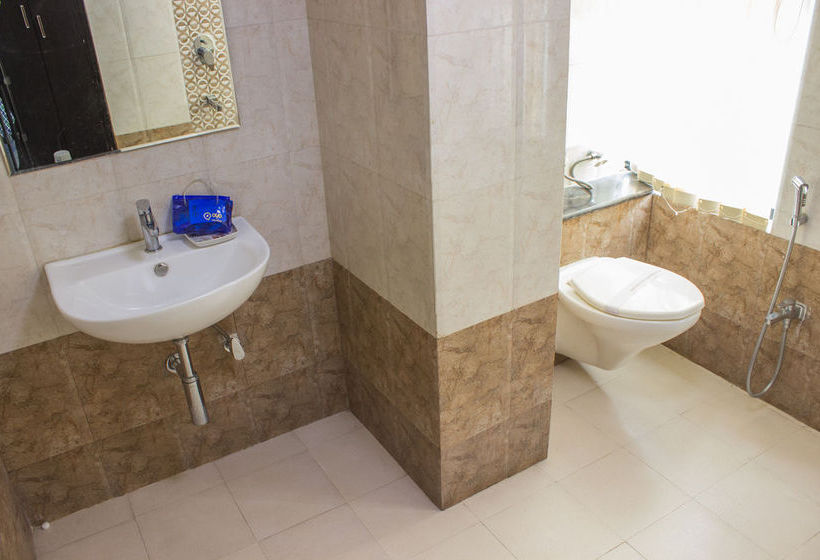 Hotel Oyo Premium Ganesh Peth Nagpur