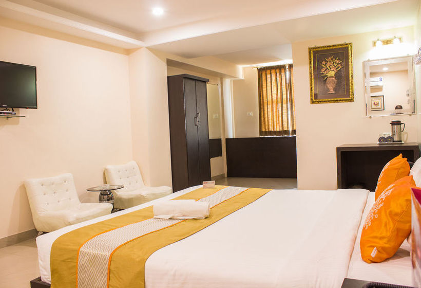 Hotel Oyo Premium Ganesh Peth Nagpur 18