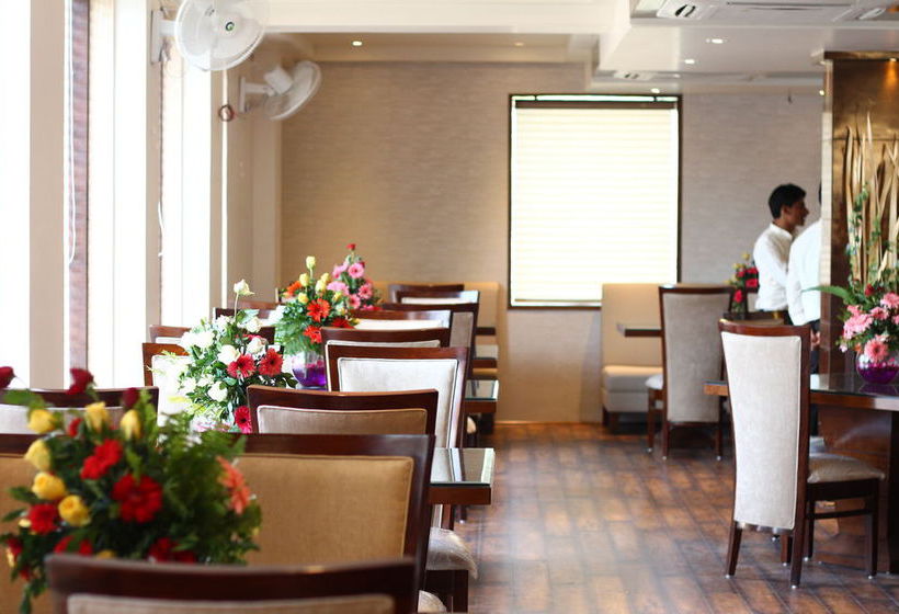 Hotel Oyo Premium Railway Station Ajmer 1