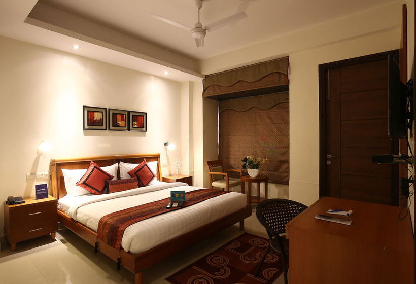 Fabhotel Noida Sector 61 12