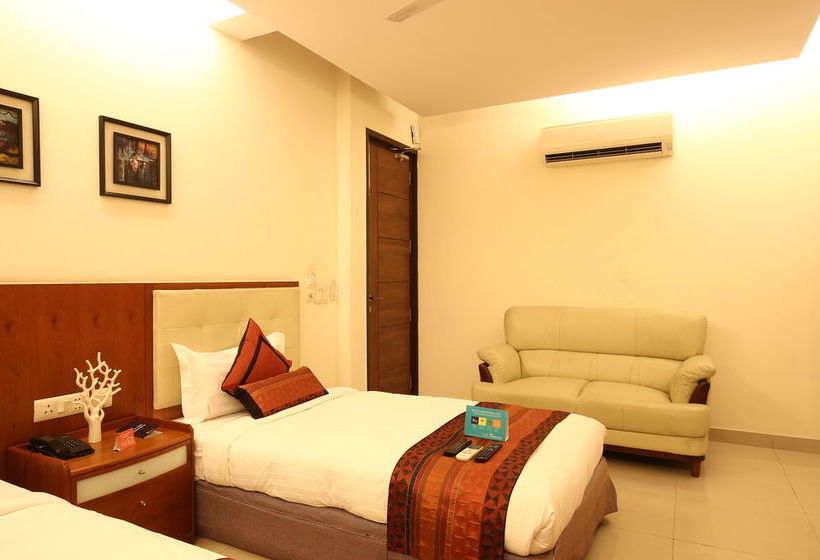 Fabhotel Noida Sector 61 3