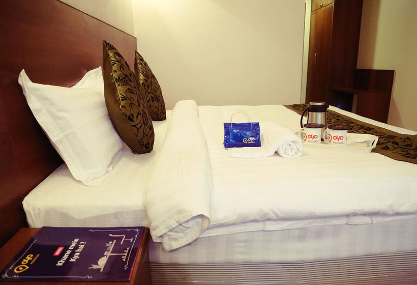 Hotel Oyo Premium Chinchwad 12