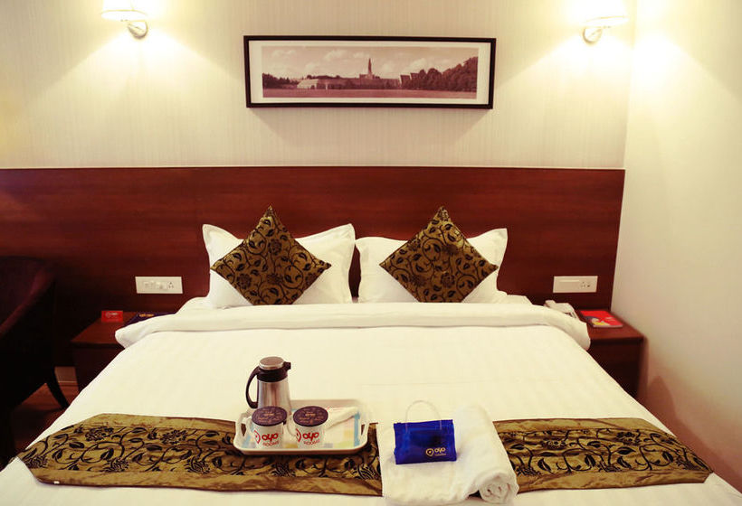 Hotel Oyo Premium Chinchwad 16
