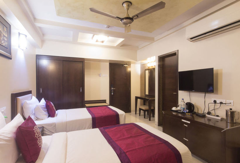Hotel Oyo Premium Kanjurmarg Bhandup West 11