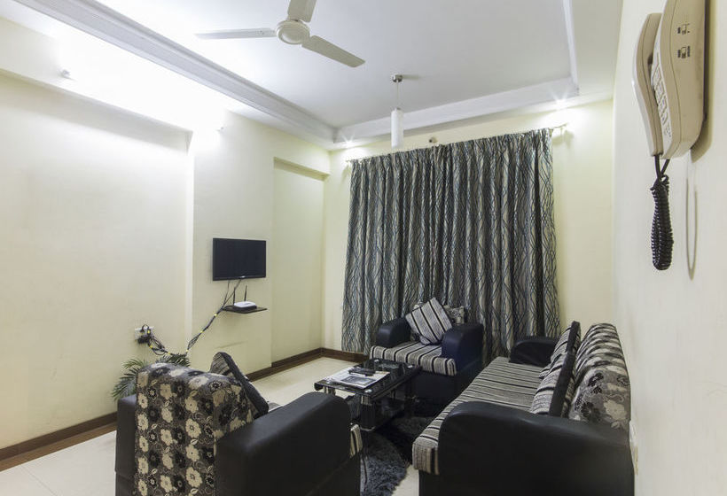 Hotel Oyo Apartments Link Road Malad 18
