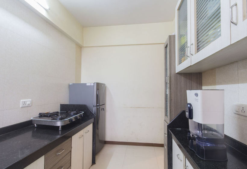 Hotel Oyo Apartments Link Road Malad 19