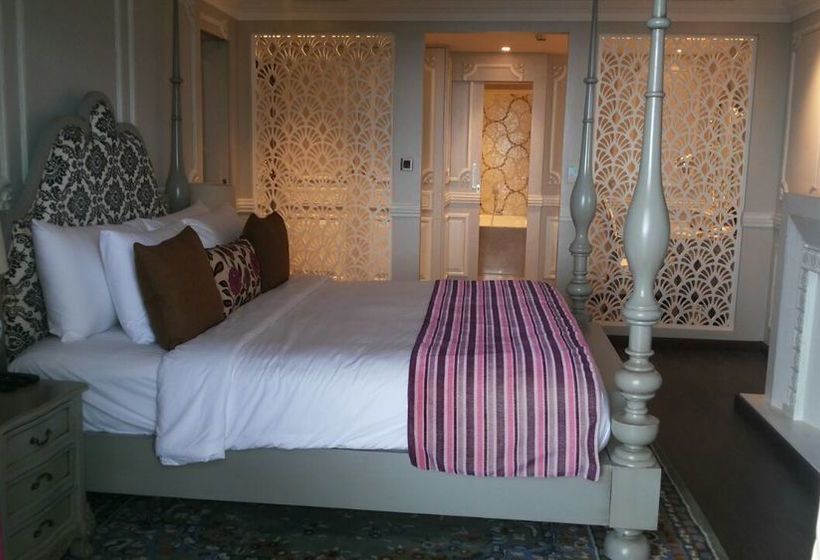 Hotel Fragrant Nature Munnar 8