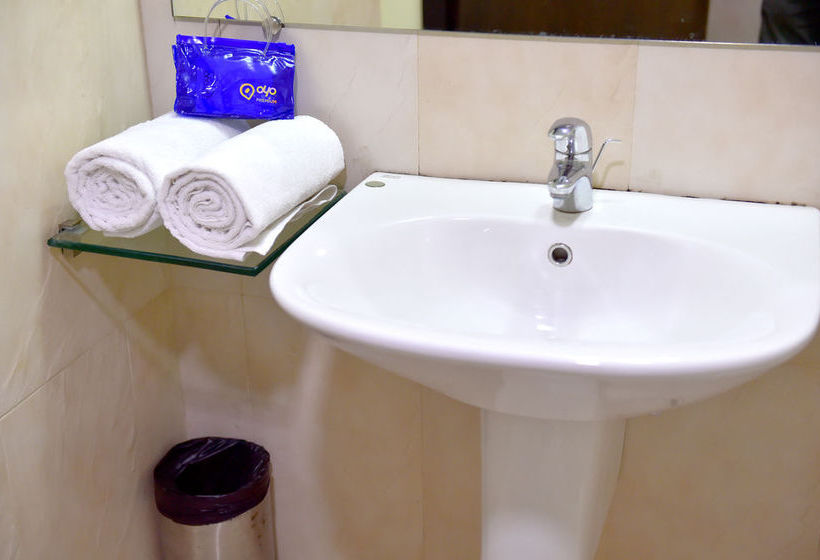 Hotel Oyo Premium Pattom Junction Kerala