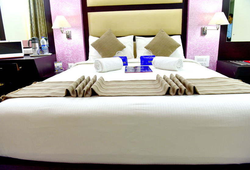 Hotel Oyo Premium Pattom Junction 13