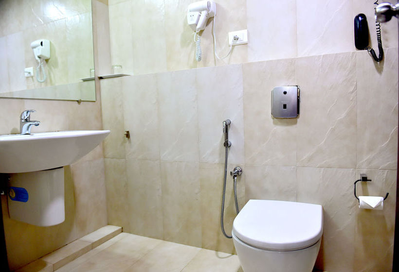 Hotel Oyo Premium Pattom Junction 5