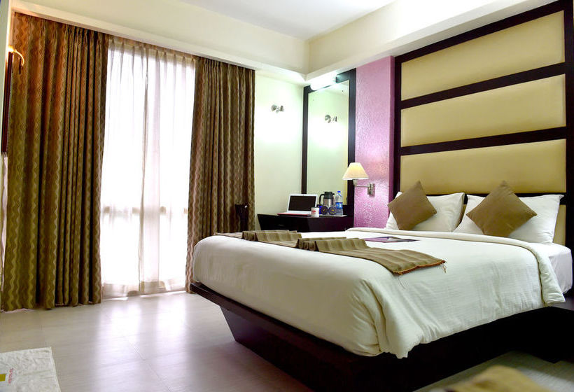 Hotel Oyo Premium Pattom Junction 6