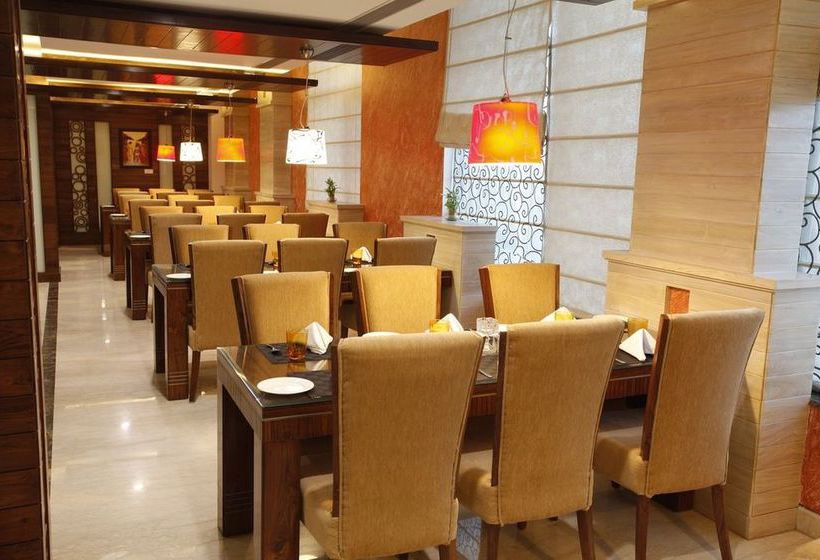 Hotel Saffron Leaf 10