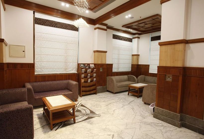 Hotel Saffron Leaf 11