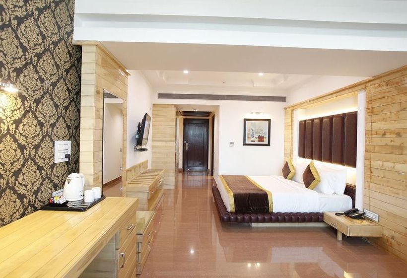 Hotel Saffron Leaf 16