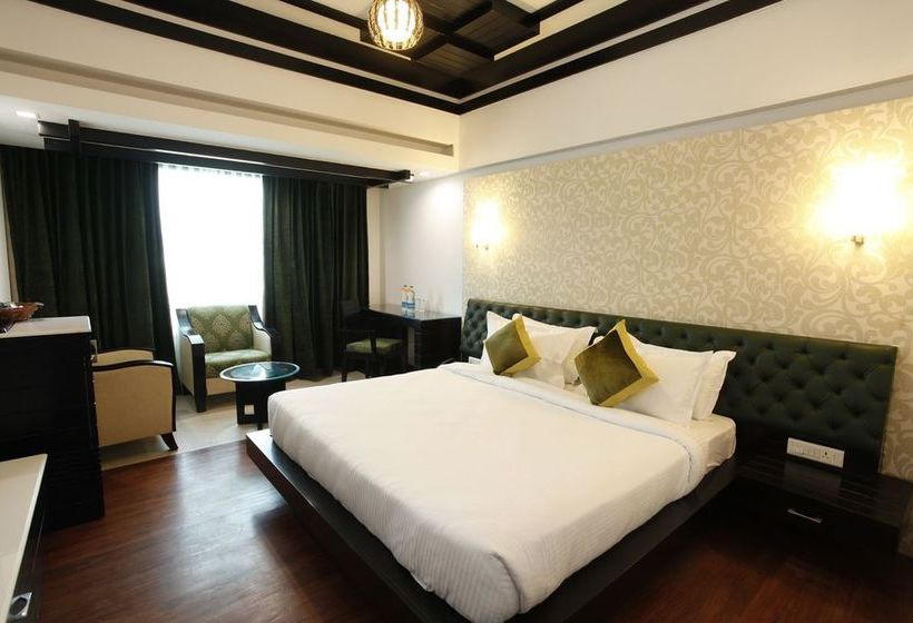 Hotel Saffron Leaf 17