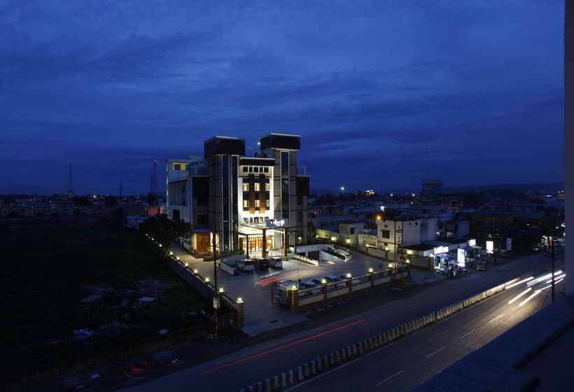 Hotel Saffron Leaf 5