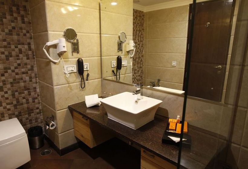 Hotel Saffron Leaf 7