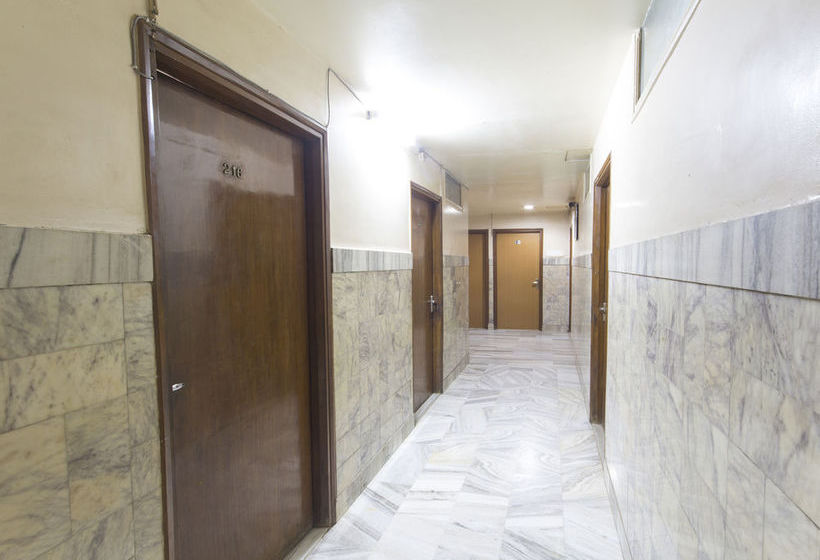 Hotel Oyo Rooms Chembur Monorail Station 12