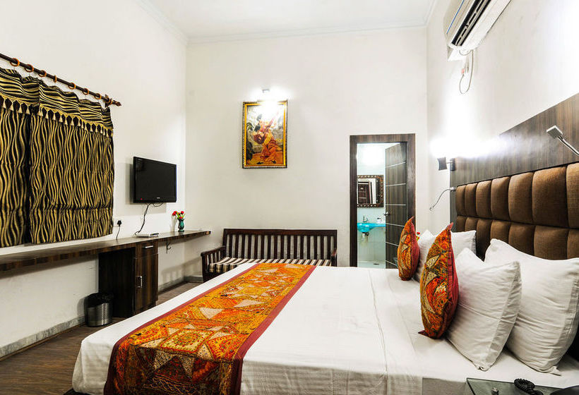 Hotel Zo Rooms Vip Road Kalakriti 2