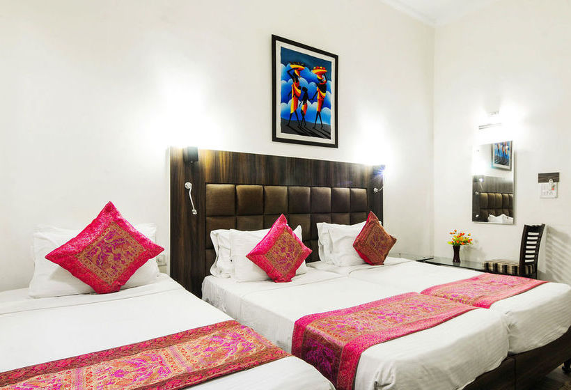 Hotel Zo Rooms Vip Road Kalakriti 6