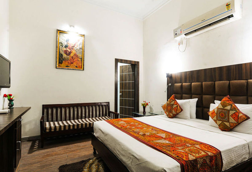 Hotel Zo Rooms Vip Road Kalakriti 8