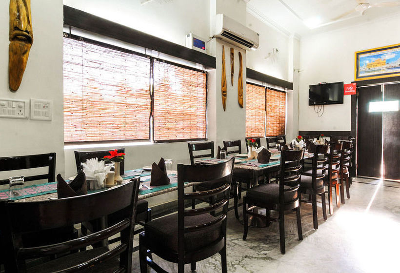 Hotel Zo Rooms Vip Road Kalakriti 9