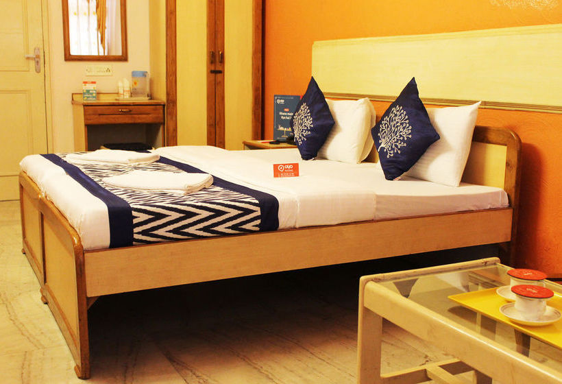 Hotel Oyo Rooms Noida Sector 12 10