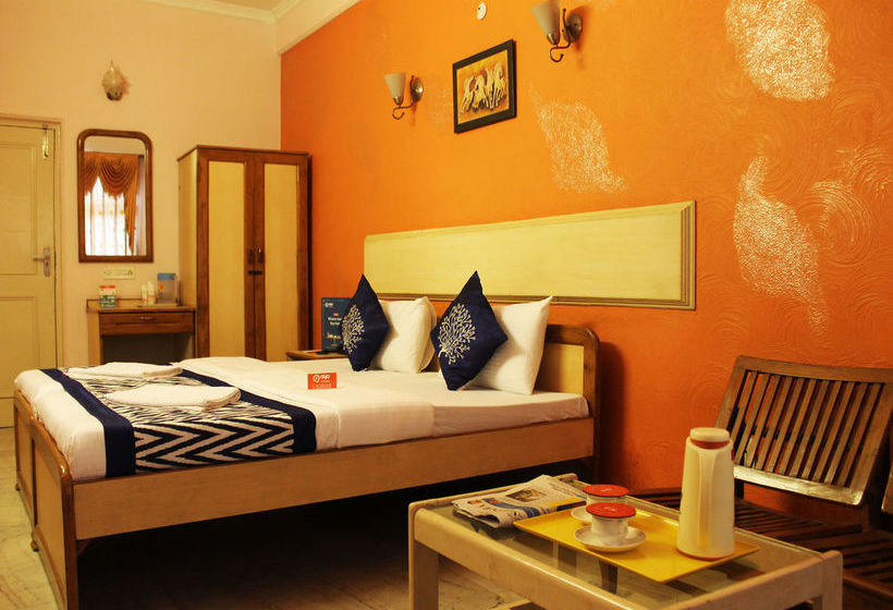 Hotel Oyo Rooms Noida Sector 12 12