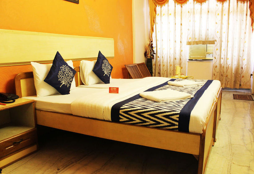 Hotel Oyo Rooms Noida Sector 12 13