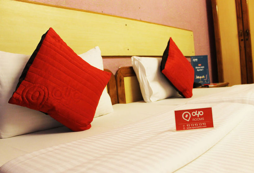 Hotel Oyo Rooms Noida Sector 12 15
