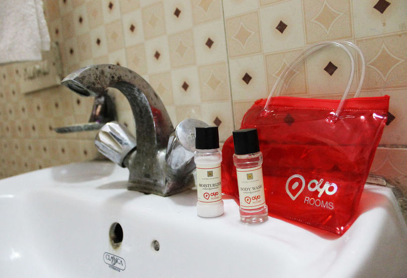 Hotel Oyo Rooms Noida Sector 12 20