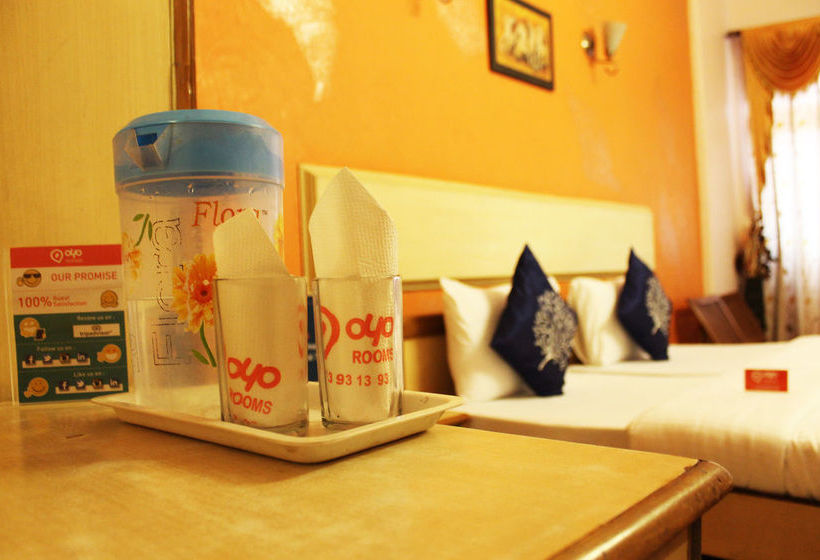 Hotel Oyo Rooms Noida Sector 12 5