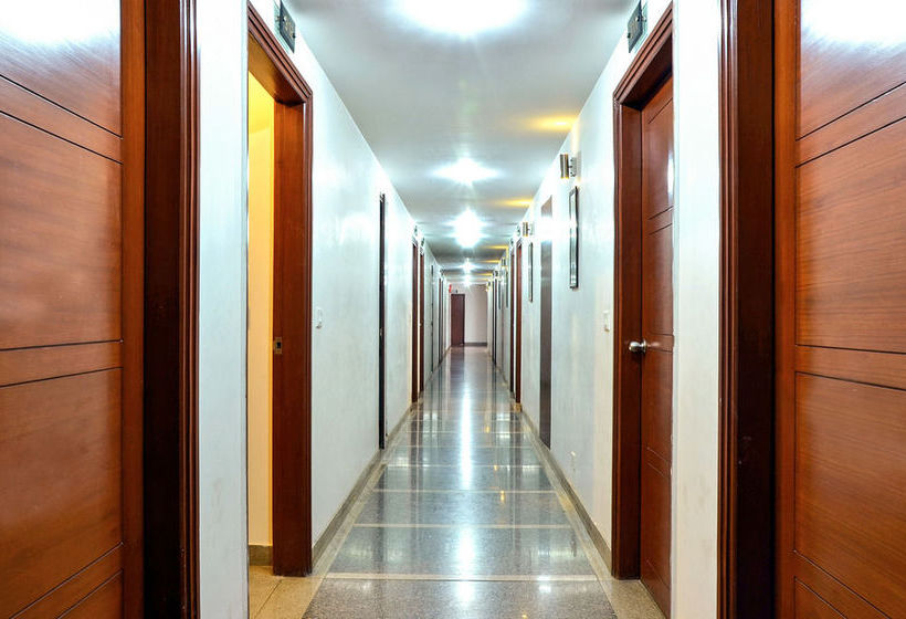 Hotel Zo Rooms Agra Cantt 11