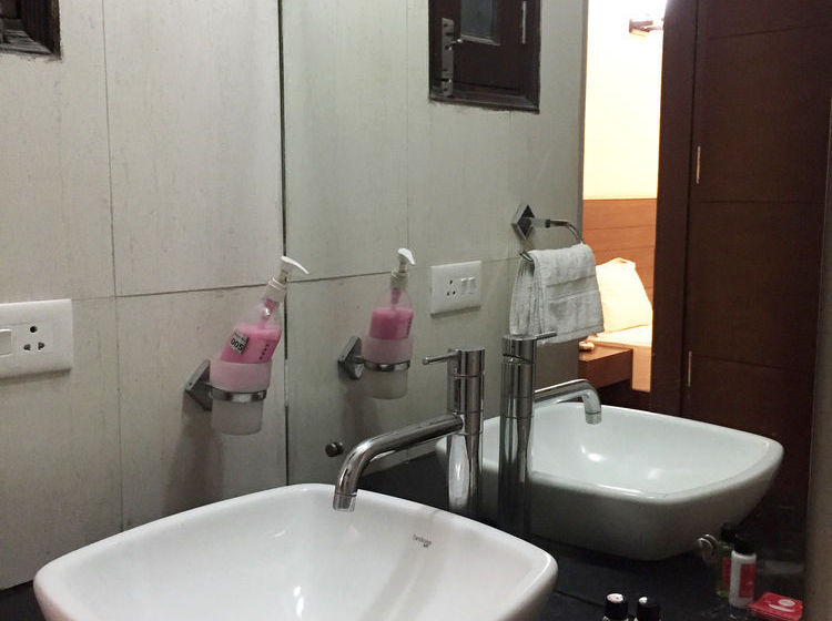 Hotel Oyo Rooms Greater Noida Knowledge Park 16