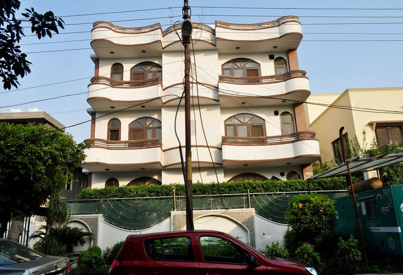 Hotel Oyo Rooms Noida City Centre 11