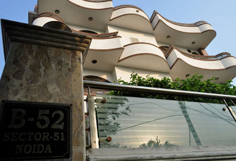 Hotel Oyo Rooms Noida City Centre 12