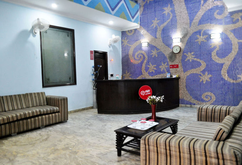 Hotel Oyo Rooms Noida City Centre 15