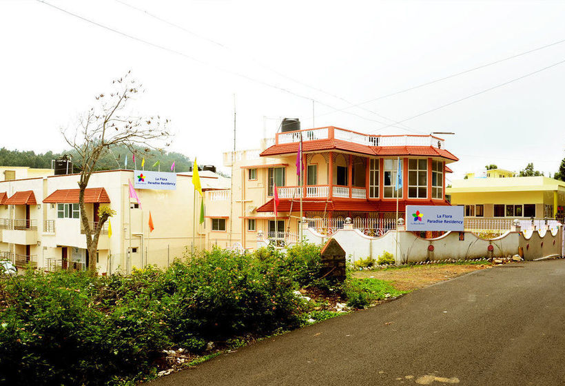 Hotel La Flora Paradise Residency 1