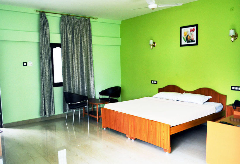 Hotel La Flora Paradise Residency 2