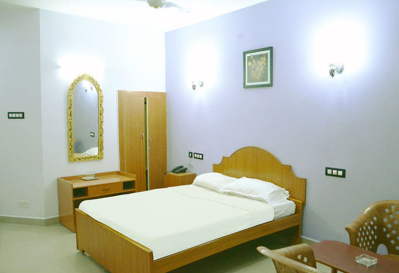 Hotel La Flora Paradise Residency 3